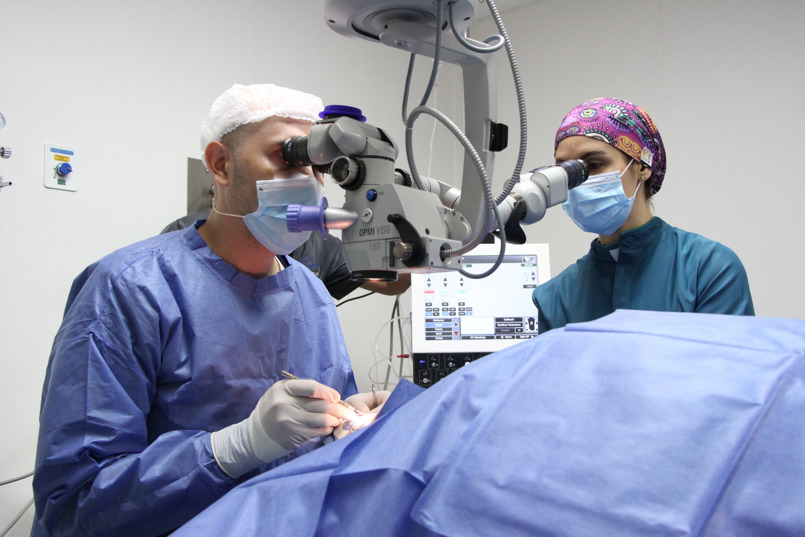 Realiza ISSSTESON cirugía de cataratas por primera vez en su historia