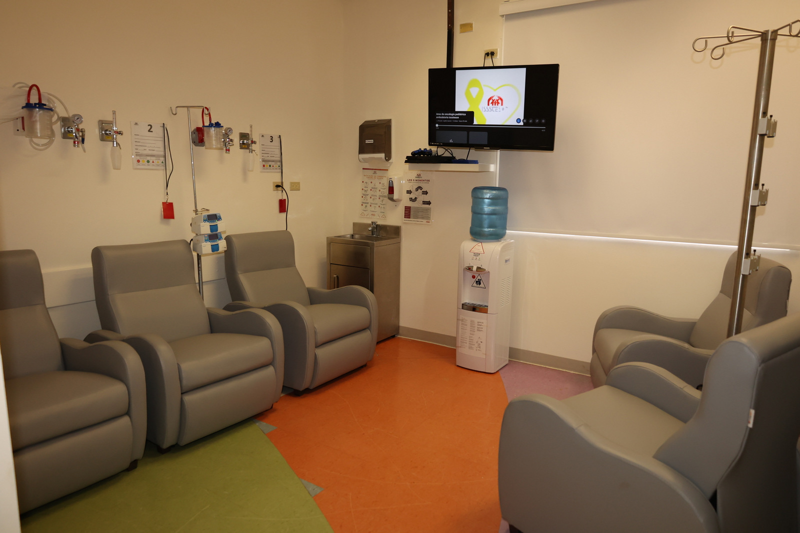 Inaugura ISSSTESON Sala de Quimioterapia Ambulatoria Pediátrica en el Hospital Chávez