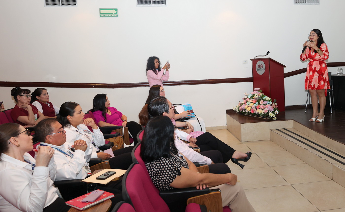 Capacita ISSSTESON a personal de la salud con talleres sobre lactancia materna