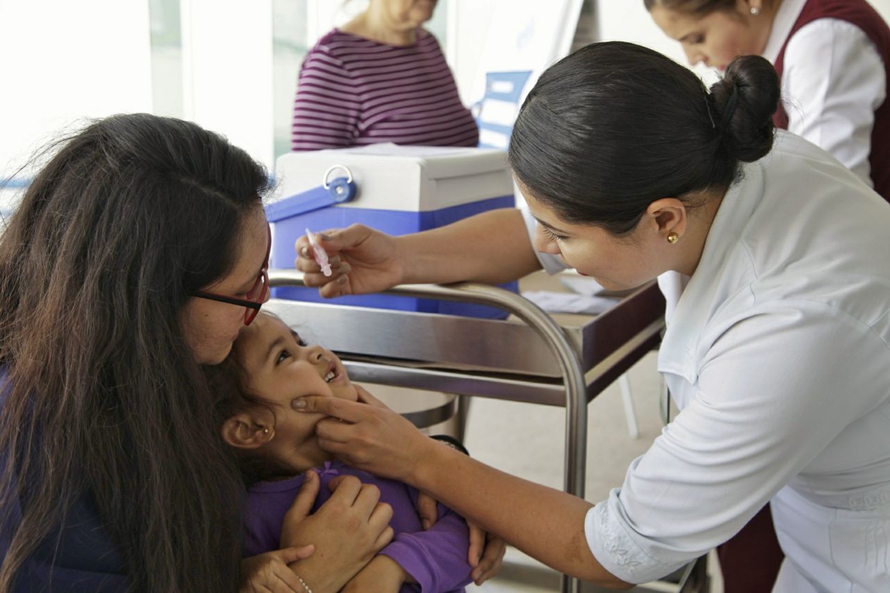 Vacunación infantil es vital para el desarrollo de niños y niñas: ISSSTESON
